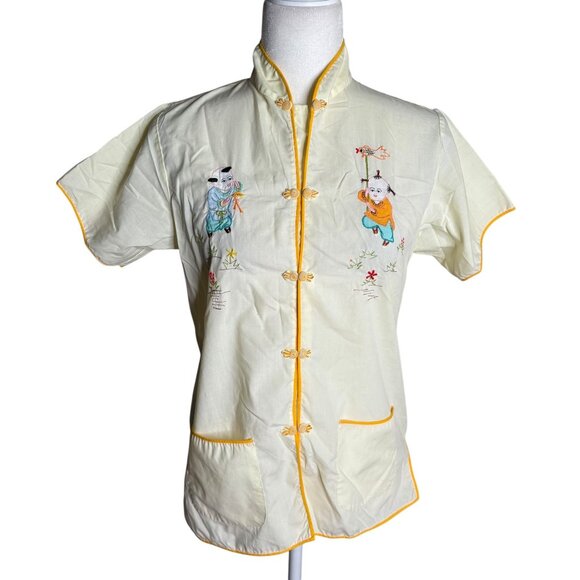 Vintage 70s Embroidered Chinese Short Sleeve Top Small Yellow Snaps Pockets - Picture 1 of 6
